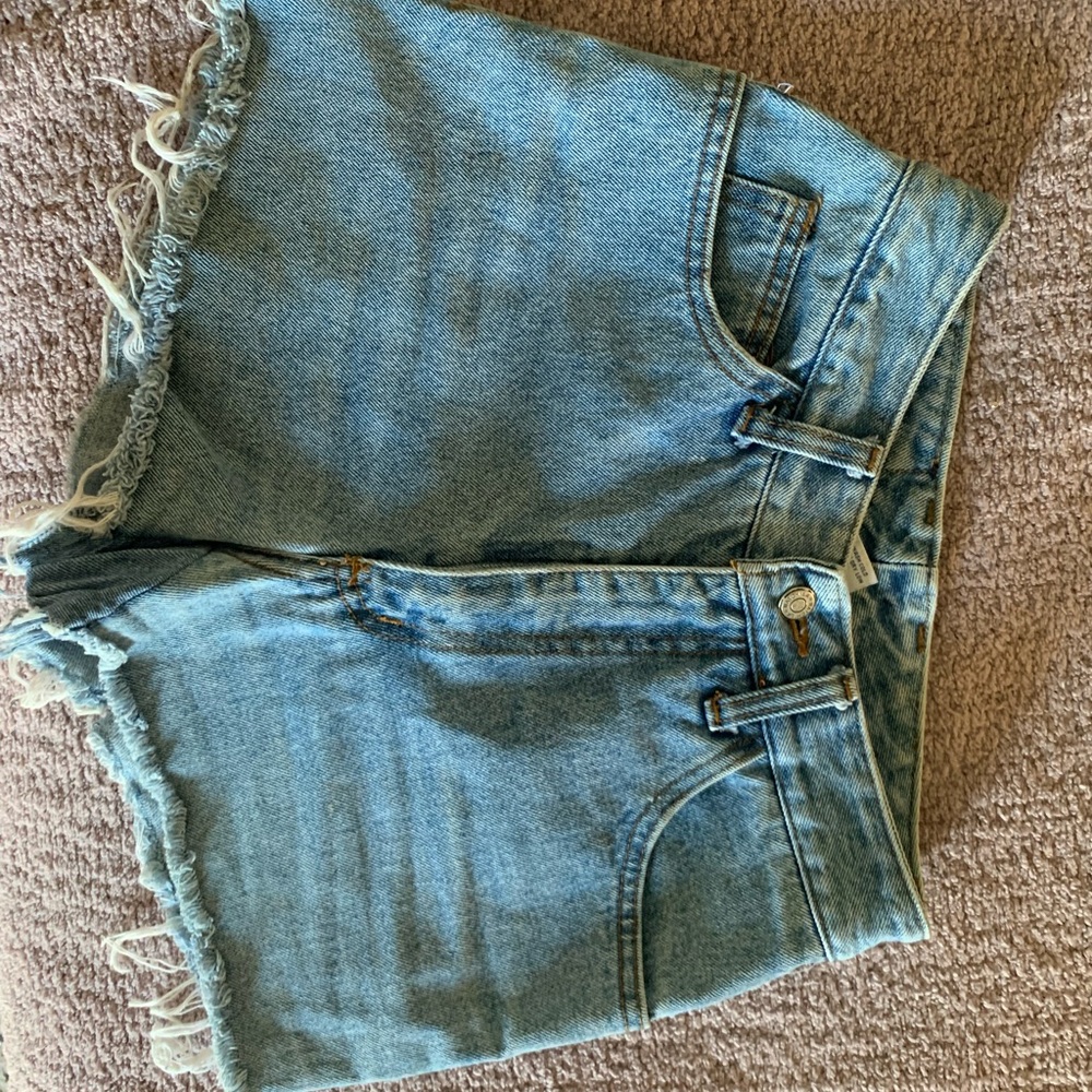 Vintage Jean Shorts - Picture 4 of 7